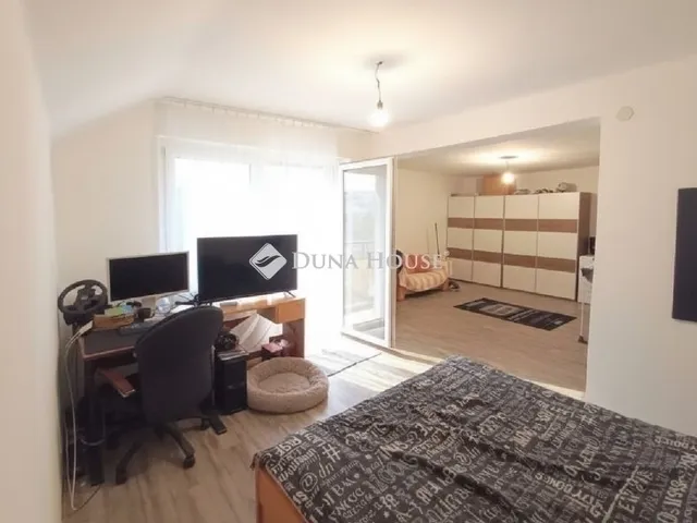 Eladó ház Üllő 161 nm