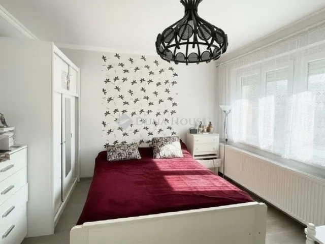 Eladó ház Üllő 161 nm