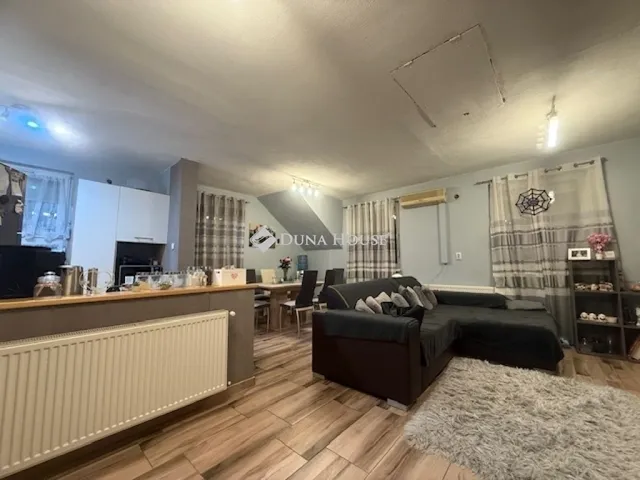 Eladó lakás Vecsés 118 nm