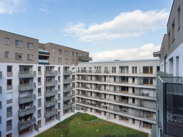 Eladó lakás Budapest XIII. kerület, Lőportárdűlő 75 nm