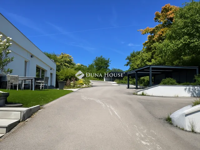 Eladó lakás Budapest III. kerület, Táborhegy 118 nm