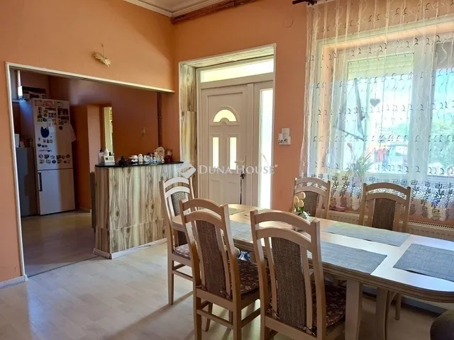 Eladó ház Üllő 99 nm