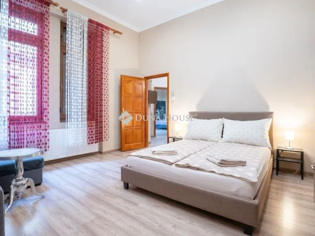 Eladó lakás Budapest VI. kerület, Nagykörúton kívüli terület 59 nm