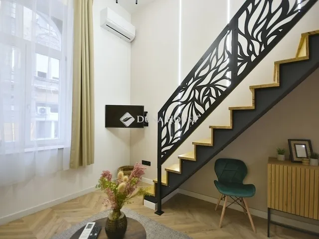 Eladó lakás Budapest VI. kerület 30 nm