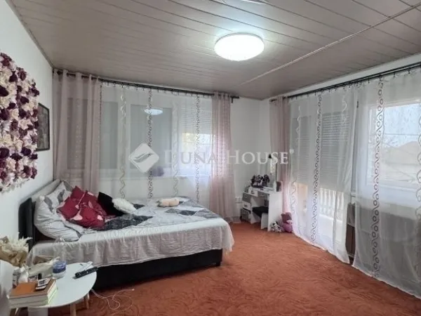 Eladó ház Vecsés 211 nm