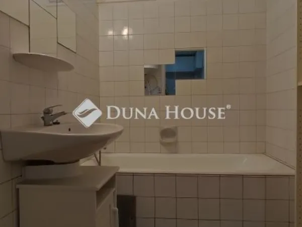 Eladó lakás Gyál 68 nm