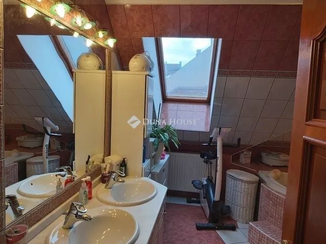 Eladó lakás Budapest XIV. kerület, Kiszugló 161 nm