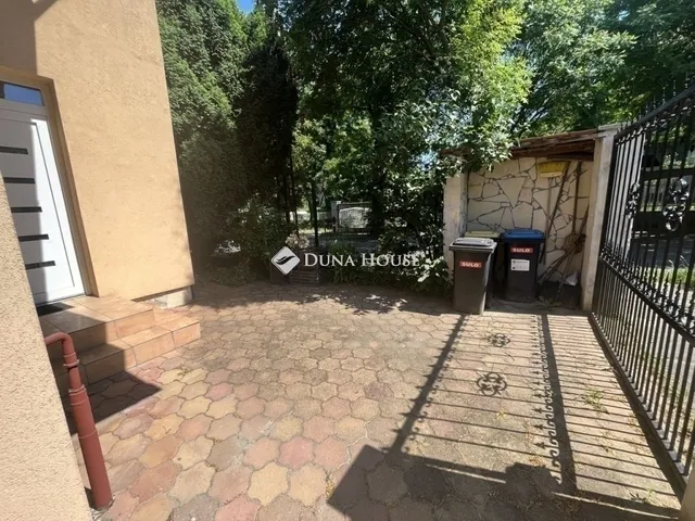 Eladó ház Budapest XVI. kerület, Sashalom 180 nm