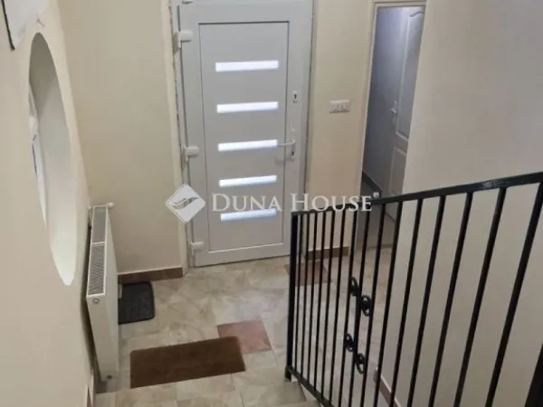 Eladó ház Budapest XVI. kerület, Sashalom 180 nm