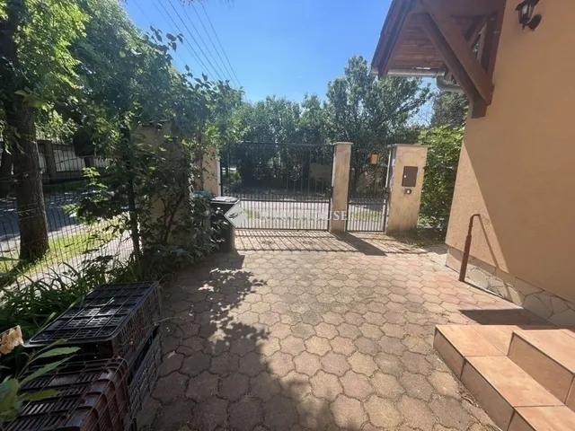 Eladó ház Budapest XVI. kerület, Sashalom 180 nm