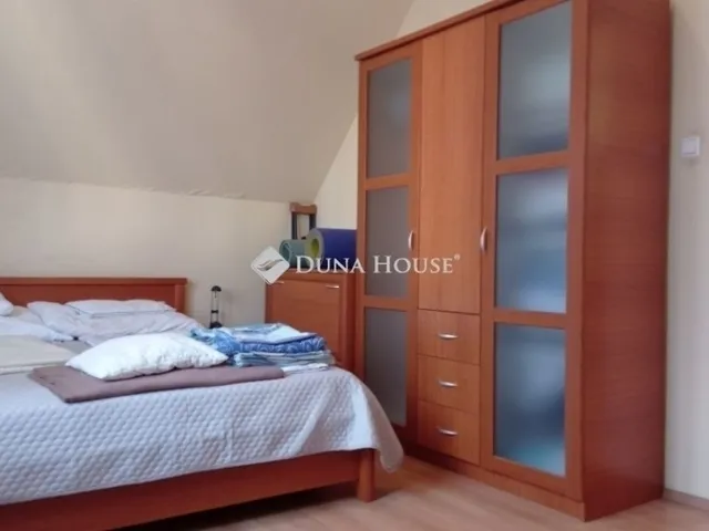 Eladó ház Budapest XVI. kerület, Sashalom 222 nm