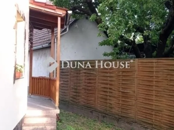 Eladó ház Budapest XVI. kerület, Sashalom 222 nm