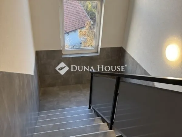 Eladó lakás Érd 150 nm