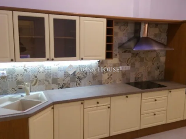 Eladó lakás Budapest XIII. kerület, Lőportárdűlő 100 nm