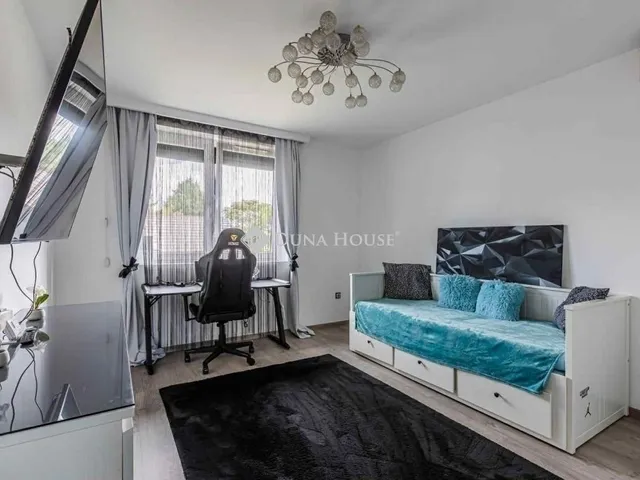 Eladó ház Budapest XV. kerület 330 nm