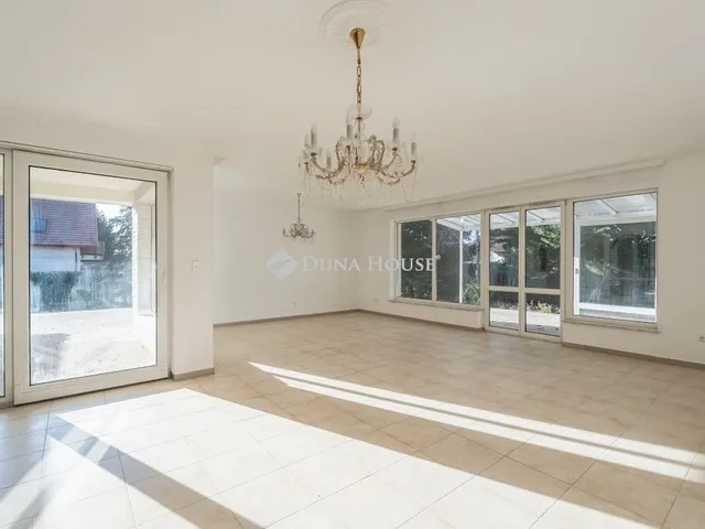 Eladó ház Budaörs 427 nm