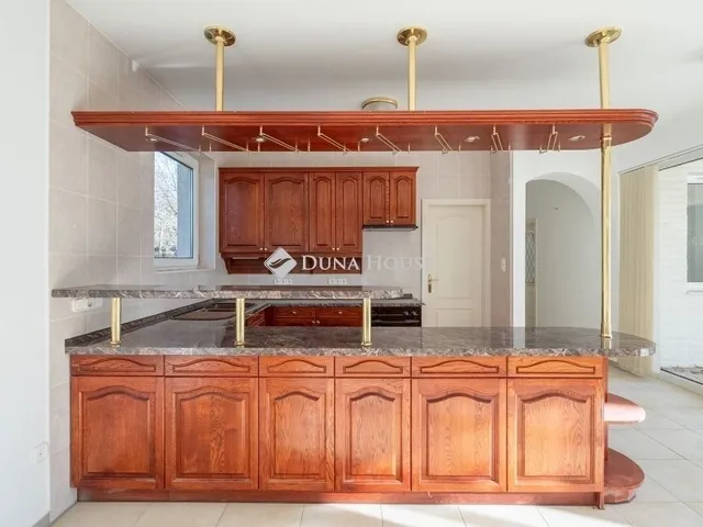 Eladó ház Budaörs 427 nm