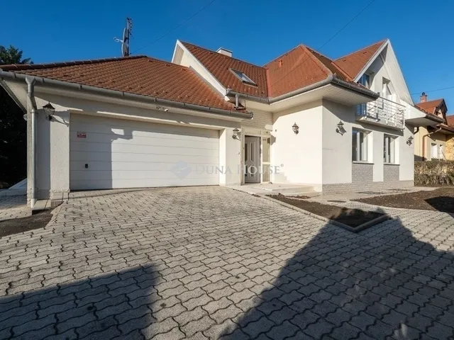 Eladó ház Budaörs 427 nm