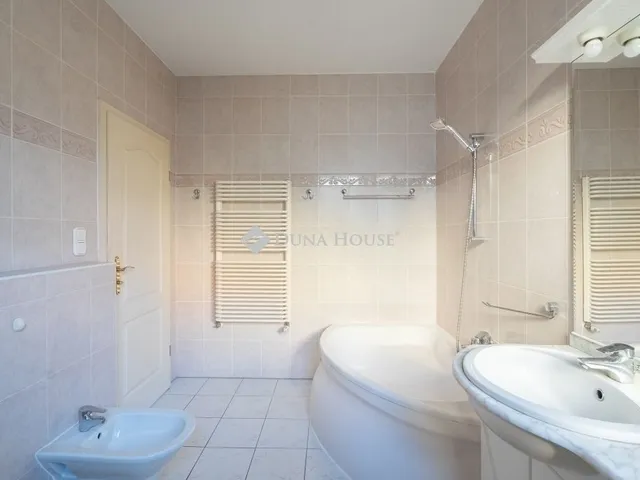 Eladó ház Budaörs 427 nm