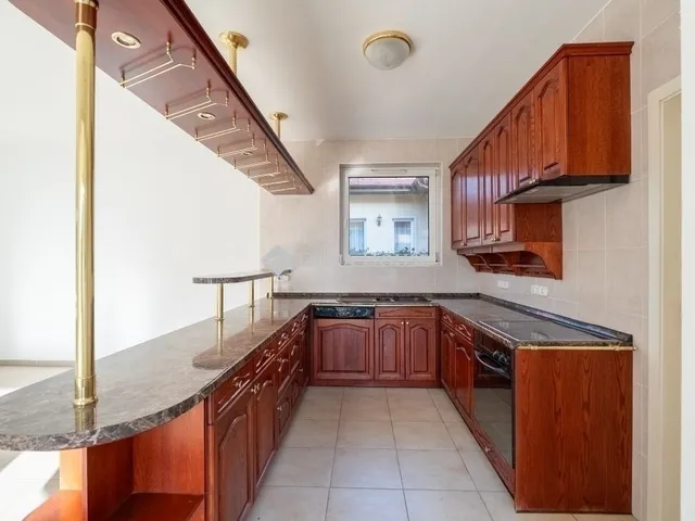 Eladó ház Budaörs 427 nm