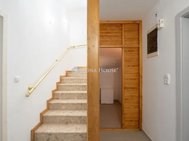 Eladó ház Budaörs 427 nm