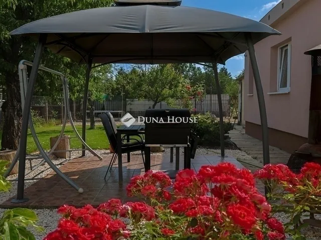 Eladó ház Budapest XVI. kerület, Árpádföld 175 nm