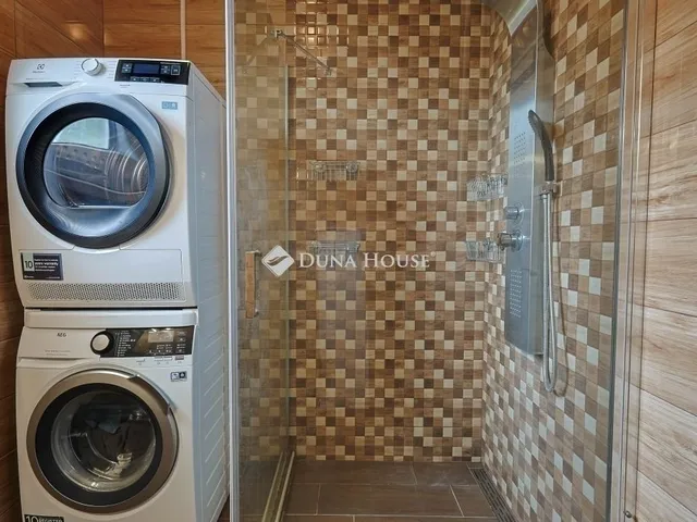 Eladó ház Budapest XVI. kerület, Árpádföld 175 nm