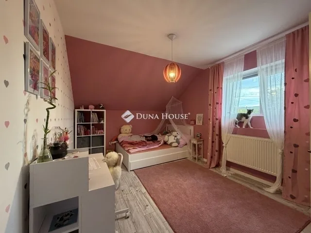 Eladó ház Budapest XVI. kerület, Sashalom 240 nm