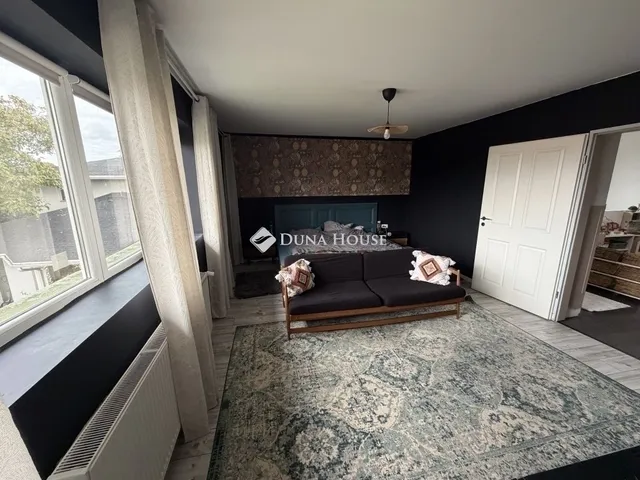 Eladó ház Budapest XVI. kerület, Sashalom 240 nm