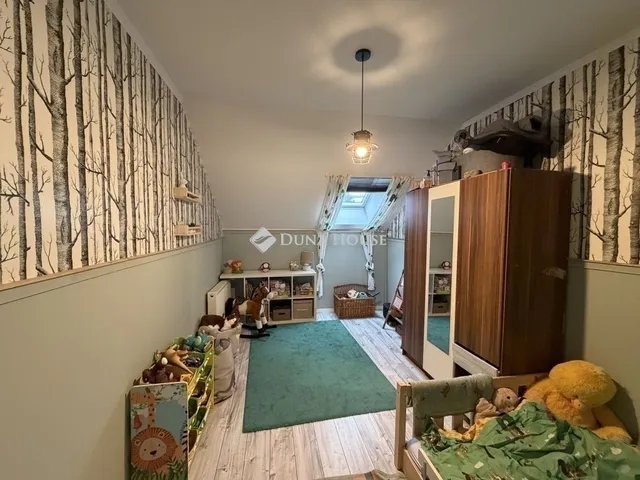 Eladó ház Budapest XVI. kerület, Sashalom 240 nm