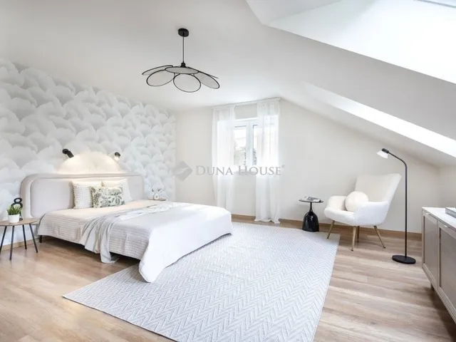 Eladó ház Budapest XVI. kerület 210 nm