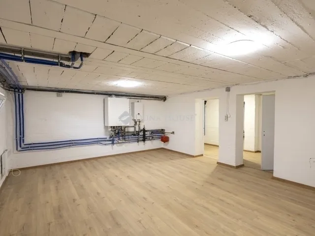 Eladó ház Budapest XVI. kerület 210 nm