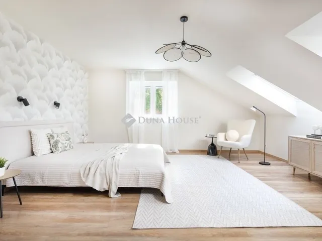 Eladó ház Budapest XVI. kerület 210 nm