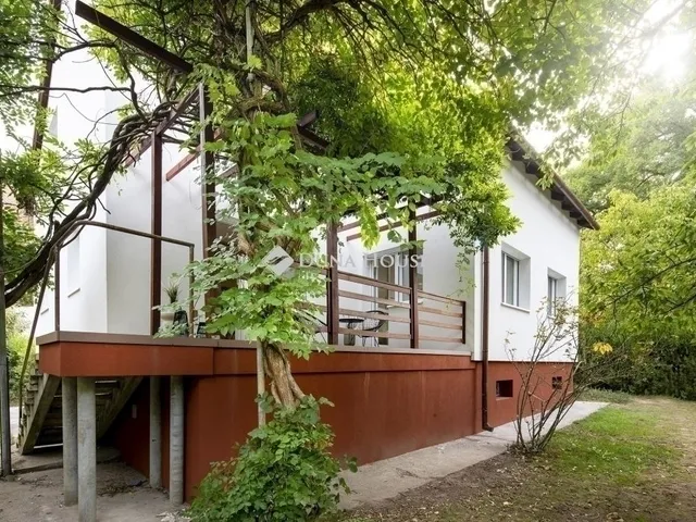 Eladó ház Budapest XVI. kerület 210 nm