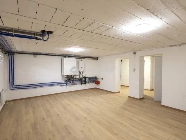 Eladó ház Budapest XVI. kerület 210 nm