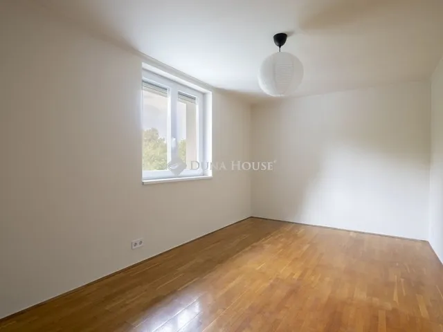 Eladó ház Budapest XVI. kerület 210 nm