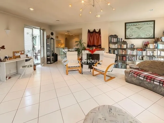 Eladó ház Budapest XVI. kerület, Rákosszentmihály 248 nm