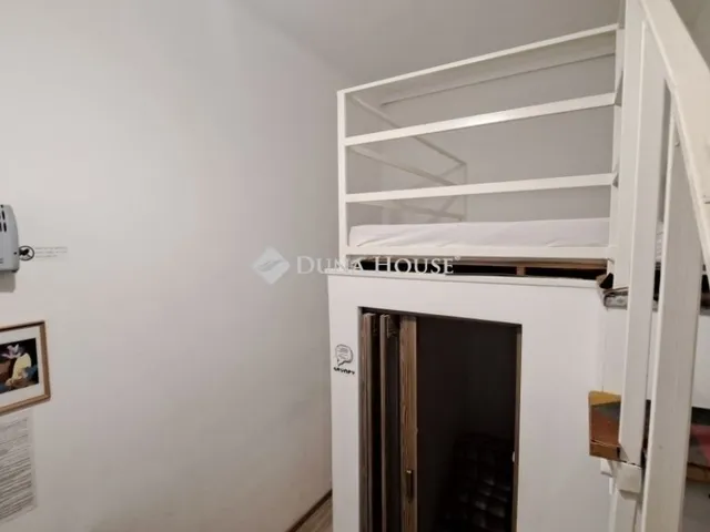 Eladó lakás Budapest VIII. kerület, II. János Pál pápa tér 76 nm