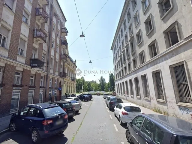 Eladó lakás Budapest VIII. kerület, II. János Pál pápa tér 76 nm