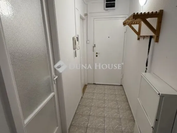Eladó lakás Budapest III. kerület 52 nm