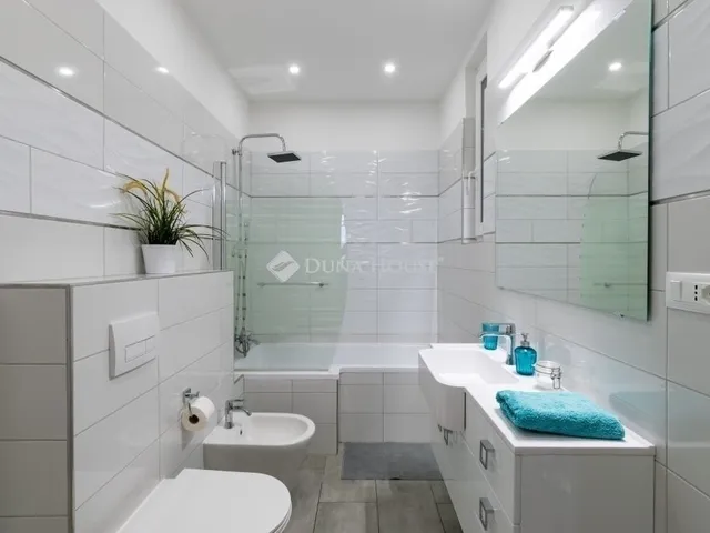 Eladó lakás Budapest IX. kerület 121 nm