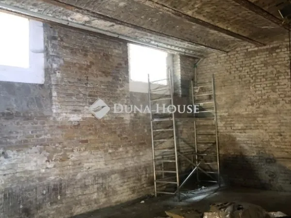 Eladó kereskedelmi és ipari ingatlan Budapest IX. kerület 125 nm