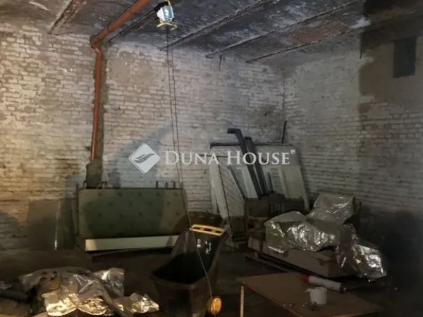 Eladó kereskedelmi és ipari ingatlan Budapest IX. kerület 125 nm