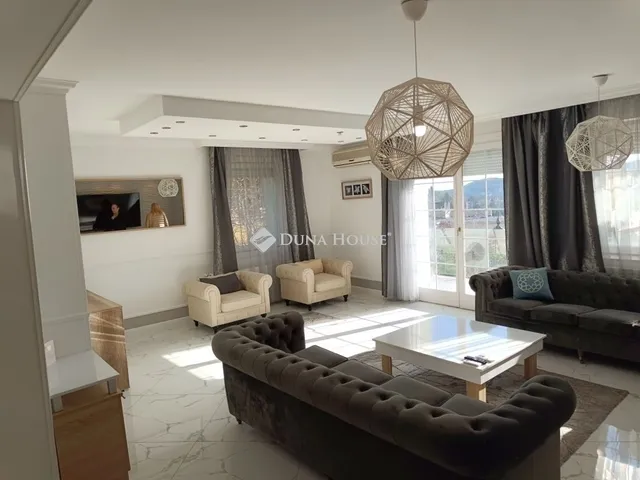 Eladó lakás Budapest II. kerület 161 nm