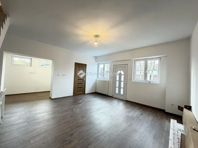 Eladó lakás Budapest XX. kerület, Pacsirtatelep 76 nm