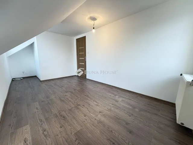 Eladó lakás Budapest XX. kerület, Pacsirtatelep 76 nm