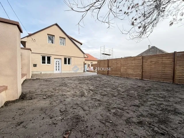 Eladó lakás Budapest XX. kerület, Pacsirtatelep 76 nm