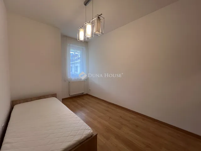 Eladó lakás Budapest VI. kerület, Nagykörúton kívüli terület 95 nm