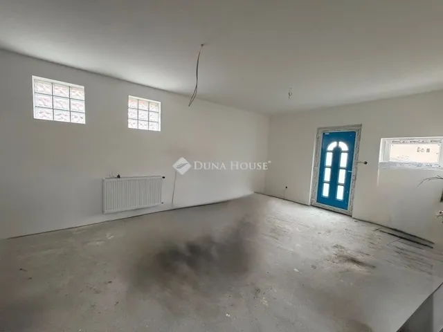 Eladó lakás Budapest XX. kerület, Pacsirtatelep 73 nm