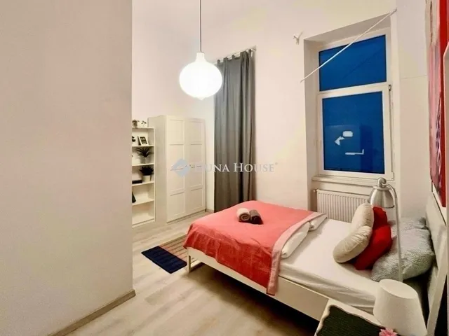 Eladó lakás Budapest VI. kerület, Nagykörúton kívüli terület 102 nm